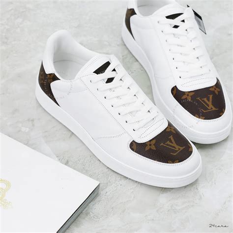 lv rivoli sneaker.